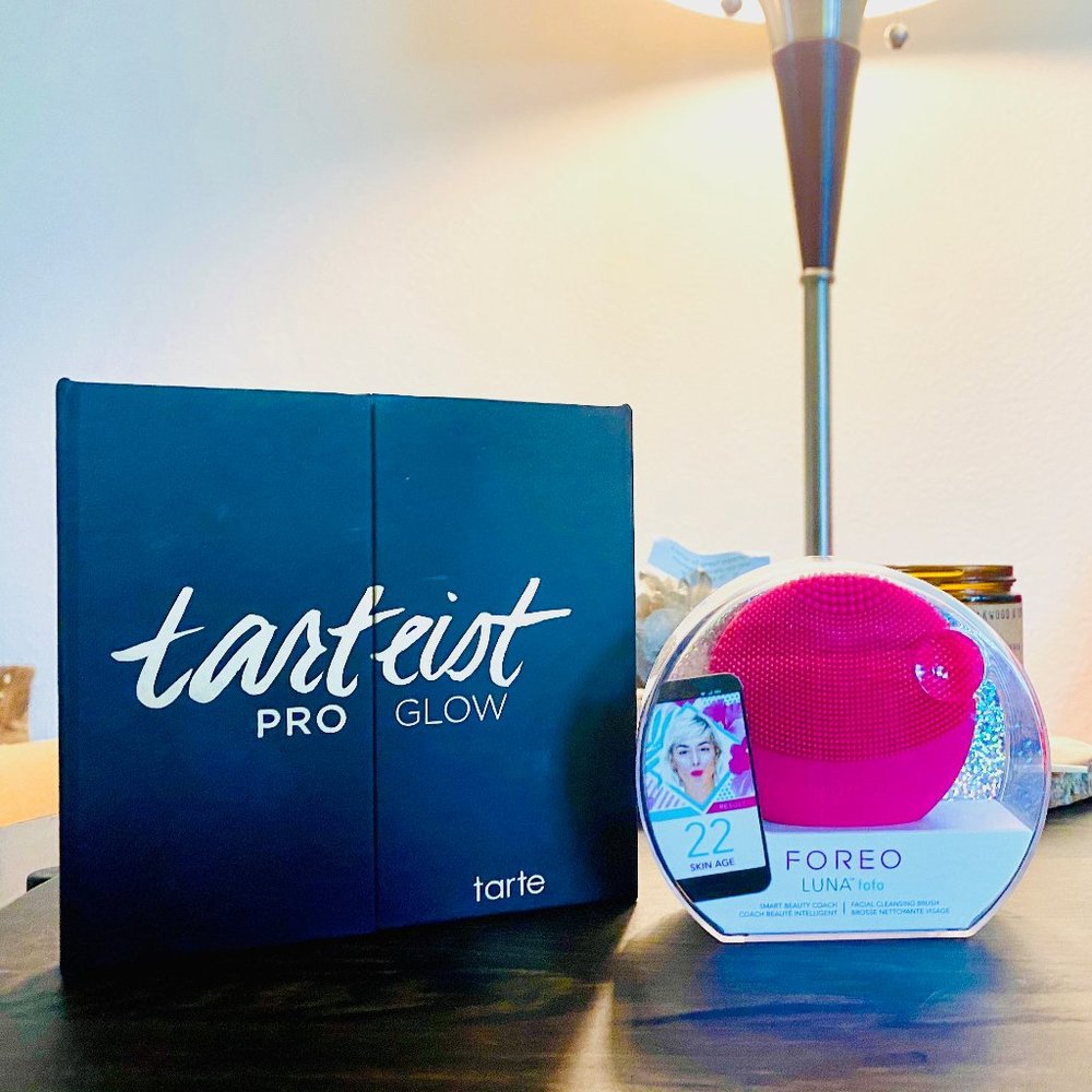 FabFitFun bundle + BONUS facial cleansing brush!